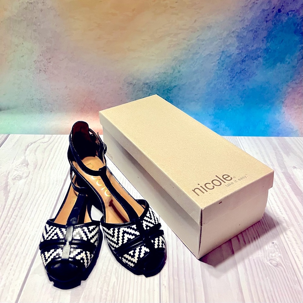 Nicole Black & White Woven T-Strap Leather ‘Fredda’ Flats - Size 6 - Like New!